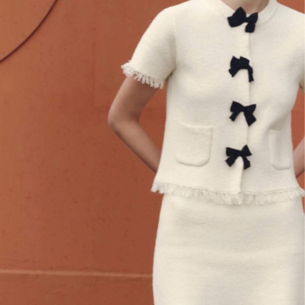 Zara Cream and Black Bow Detail Set